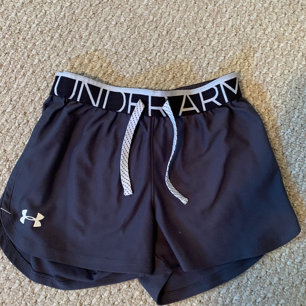 Under Armour Youth Medium Shorts